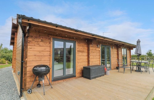 Driffield Cottage | CAYTHORPE LODGE, pet friendly, country holiday cottage in Nafferton
