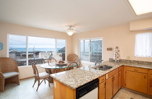 Cayucos House | Cayucos Beach and Town Views!