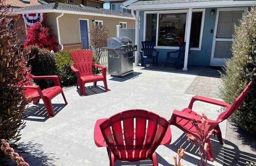 Cayucos House | Cayucos Gem steps from the Beach.