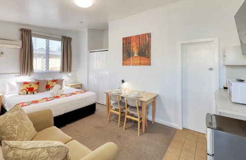 Glen Innes Hotel | CBD GI Motel