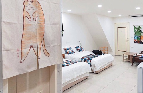 Wanhua Apartment | CC No.3 House /MRT 3 min walk/捷運3分鐘/近西門/全新裝潢/頂級衛浴/2-6人
