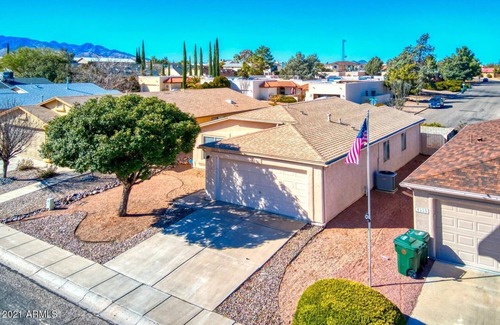 Sierra Vista House | CC’s Charming home