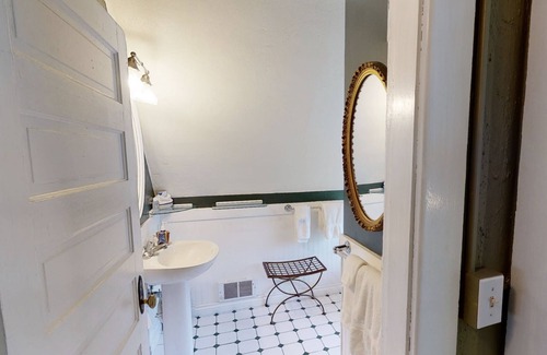 Broadway Bed & Breakfast | Cecil Bacon Manor