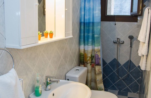 Viros House | Cecilia's Apartments Corfu