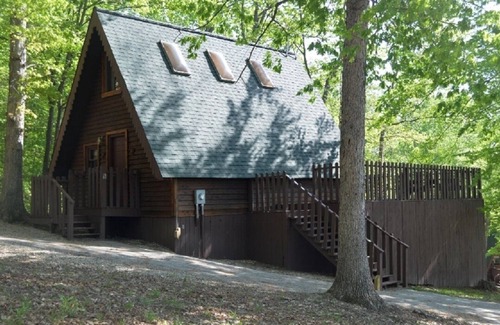 Eckerty Ski Chalet | Cedar A Frame Cabin 5 with HOT TUB on Patoka Lake in Southern Indiana