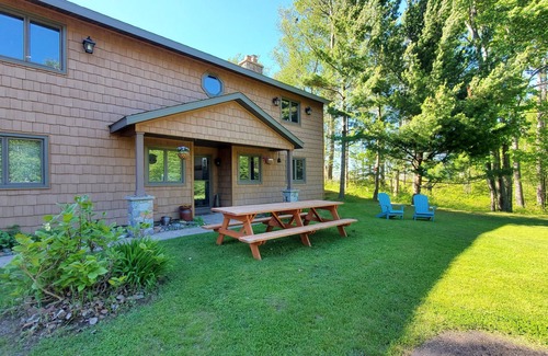 Laurium House | Cedar Bay - Front Row