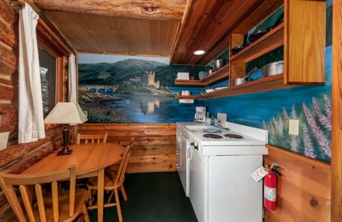 Stevenson Cabin | Cedar Cabin at Wilder and. Pine Riverside Cabins