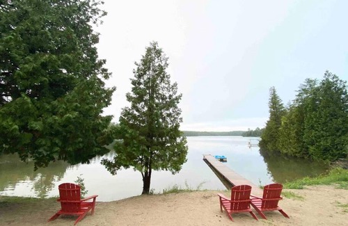 North Frontenac House | Cedar Cabin - North Frontenac Lodge