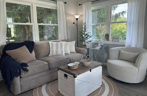 Clayton House | Cedar Cove a Cozy 2-bedroom mobile home in lovely Clayton DE with AC, WiFi