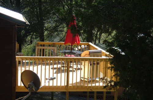 Newport Cabin | CEDAR CREST CABIN NEAR DOUGLAS LAKE. 30 MILES AWAY FROM GATLIN BURG.