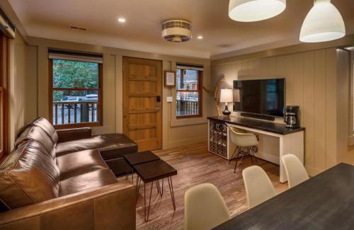 Homewood House | Cedar Crest - Sparrow Cottage 1