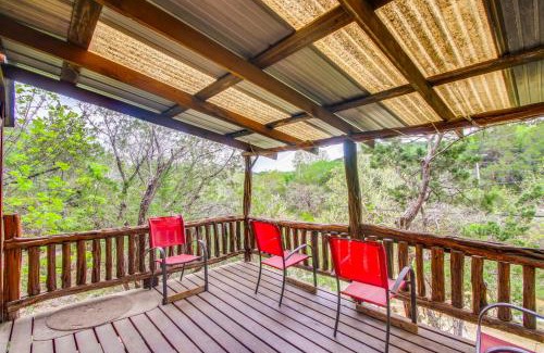 Davis Apartment | Cedar Falls Cabin 3 Next to Turner Falls Park