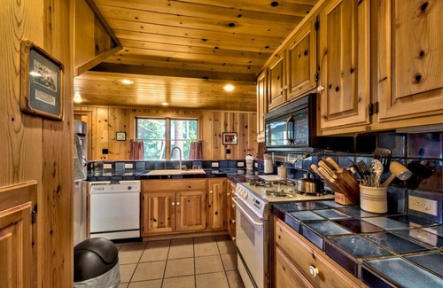 Cedar Flat Cabin | Cedar Flat - Views of the Lake!
