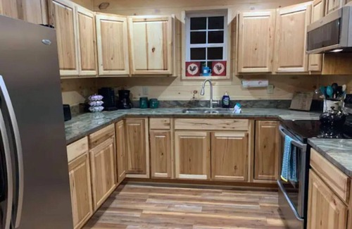 Newland Cabin | Cedar Lodge, serene all wood escape in Blue Ridge
