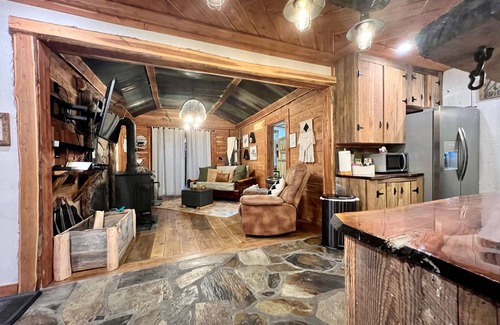 Hot Springs Village Cabin | Cedar Springs Cabin: Custom, Unique Experience