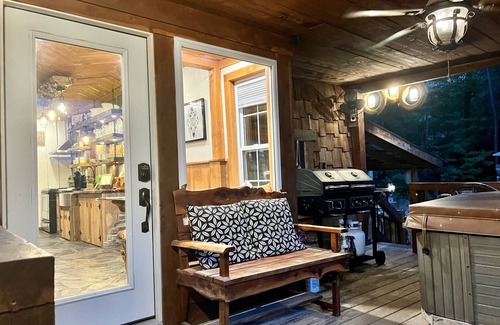 Hot Springs Village Cabin | Cedar Springs Cabin: Custom, Unique Experience