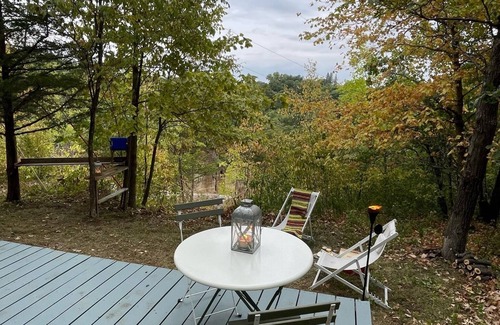 Decorah Apartment | Cedar Springs Greenhouse