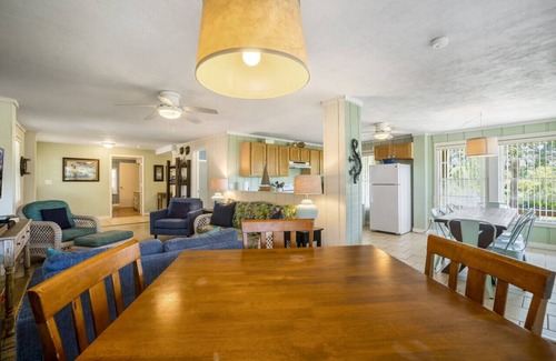 Cedar Key Cabin | Cedar Summit: 4 bedroom house with 2 decks with water view & a bayside dock.