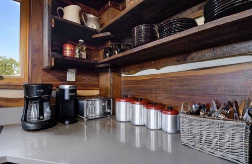 San Marcos Cabin | Cedar Vista-Rustic Luxury INCREDIBLE VIEWS! Hot Tub, Fire Pit, 2 bedrm/2 bath