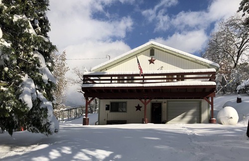 California Hot Springs Cabin | Cedarbrook Trl. BnB