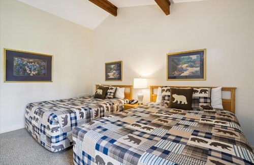 West Bridgewater Hotel | Cedarbrook Standard Hotel Room 204