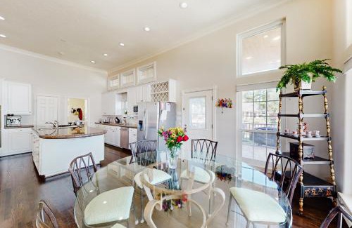 Walden on Lake Conroe House | CedarGrove Hideaway