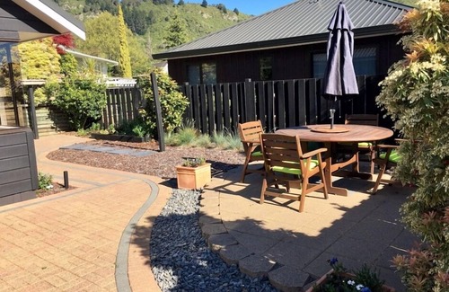 Kinloch House | “CedarView at Kinloch” - a brilliant 3 bedroom holiday home with stunning views