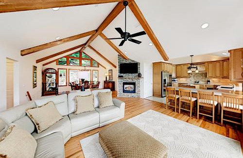 Asheville House | Cedarwood Getaway