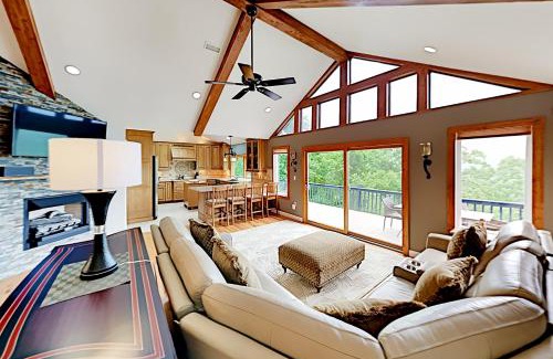 Asheville House | Cedarwood Getaway