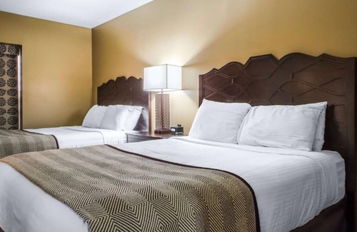 Hershey Villa | Celebrate July 4th at Hersheypark in Hershey, PA