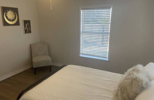 Celina House | Celina’s Casita. Cozy casita close to downtown and it’s pet-friendly!