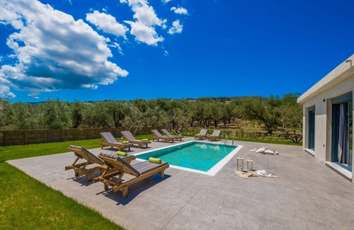 Fiolitis Villa | Celosia - 3 Bedroom Villa with Private Pool and Garden view