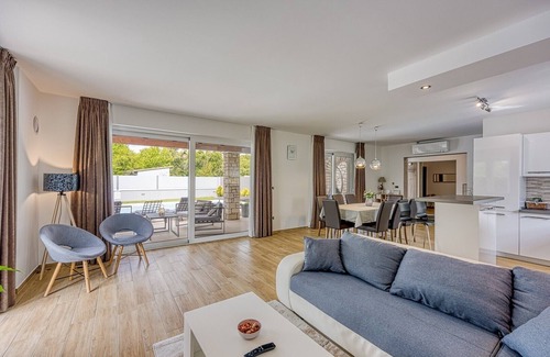 Groznjan Villa | Celtis House -Pool-Whirlpool-Sauna