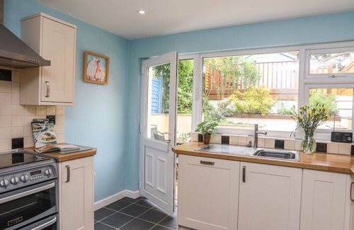 Llanystumdwy Cottage | CELYNFA, pet friendly, character holiday cottage in Criccieth