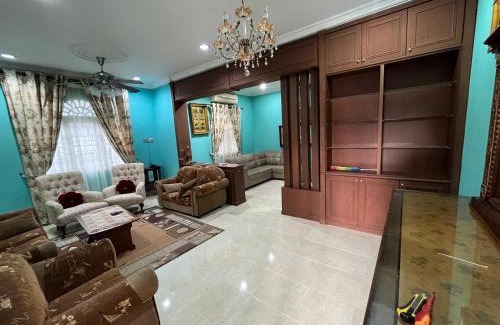 Kampung Titian Baru House | Cendana Residence Homestay 6 Bukit Payong KT