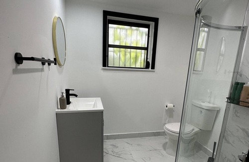 Passyunk Square Apartment | Center City Lovely & Cozy W/HD Streaming