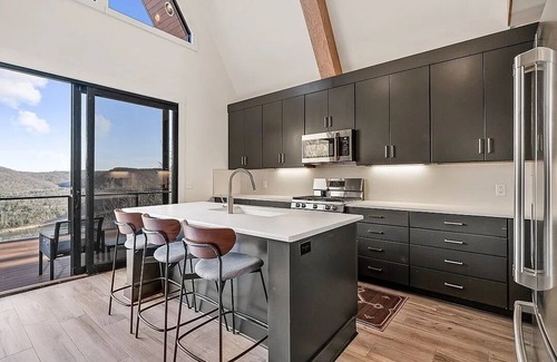 Smithville House | Center Hill Lake A-Frame - Lake View & Hot Tub