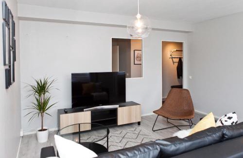 Turku Apartment | Center located, two-room flat with patio and WiFi