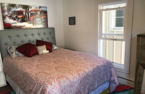 Chautauqua House | Center of Chautauqua Institution Second-floor Apartment