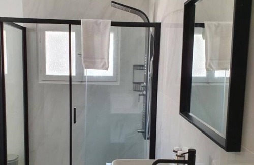 Igoumenitsa House | Center town! Private parking- 5 min from the beach!