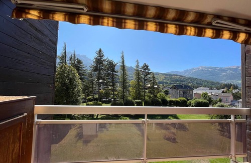 Barcelonnette Apartment | Central 1-BR Apartment with Balcony & View, Barcelonnette