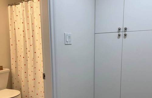 Prince George House | Central 2 Bedroom 1 Bath Suite!