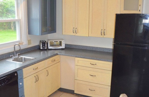 Eastward Look House | Central A/C and Close to the Beach!