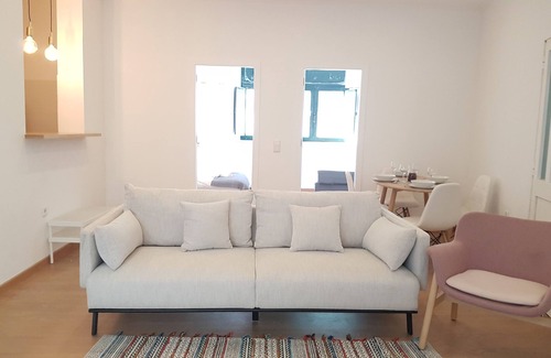 Sintra Apartment | Central and Modern Apartment in a Restored Chalet