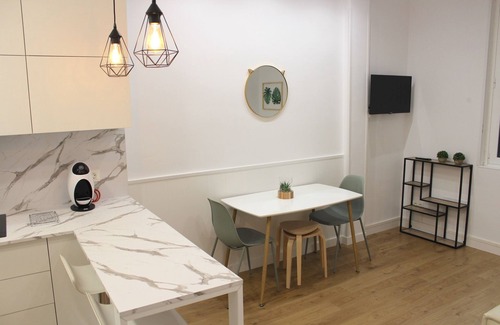 Gros Apartment | CENTRAL AND NEAR THE SEA by www.SanSebastianApartments.es