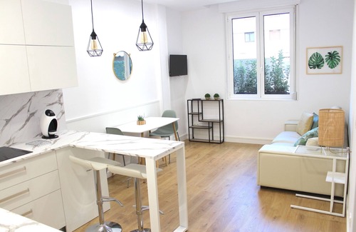 Gros Apartment | CENTRAL AND NEAR THE SEA by www.SanSebastianApartments.es