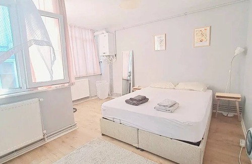 Bomonti House | Central and spacious apartment, 3 minutes walk to the metro