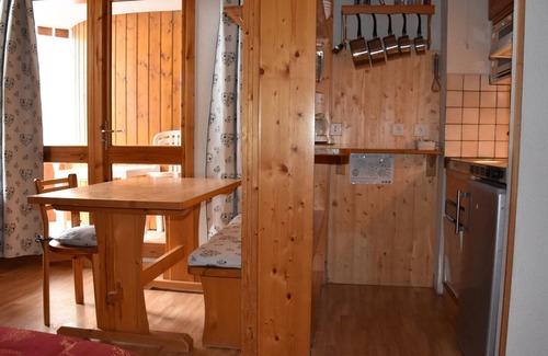 Pralognan-la-Vanoise Apartment | Central Apartment with Balcony Near Shops and Cable Car in Pralognan-la-Vanoise