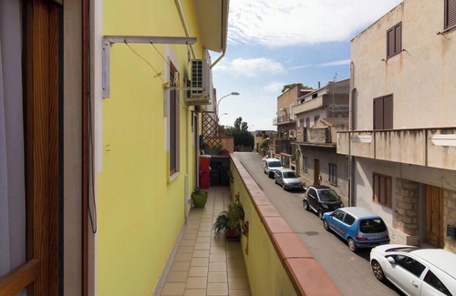 Sant'Antioco Apartment | Central Apartment “Santantioco” near the Beach with Wi-Fi, A/C, Balcony