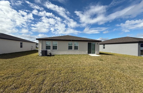 Auburndale House | Central Auburndale Retreat Your Getaway to Disney Legoland Tampa Lake Myrtle Cpx